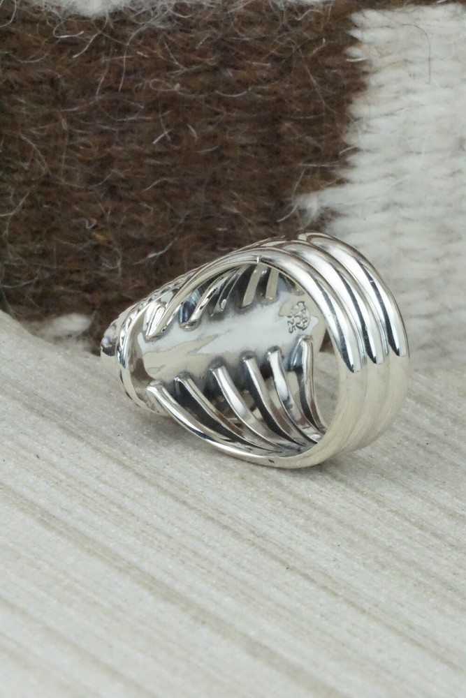Spiny Oyster & Sterling Silver Ring - Mike Smith - Size 9.5