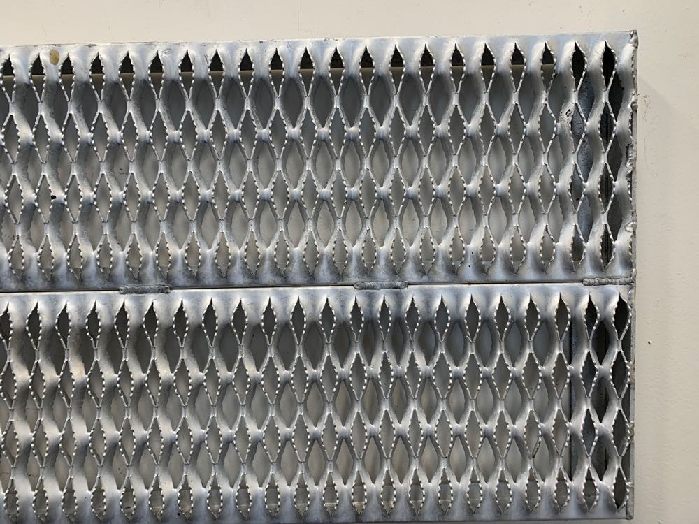 2016 Kenworth T660 Deck Plate (651-10850)