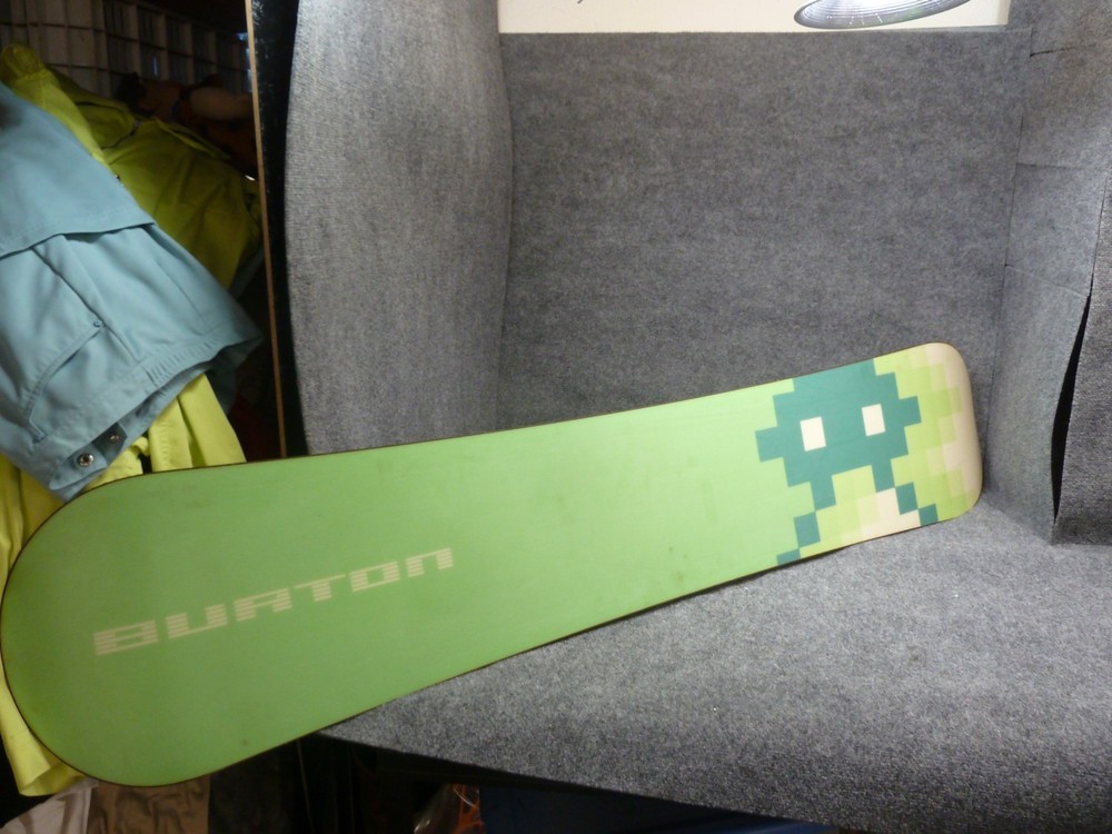 burton snowboard 157cm