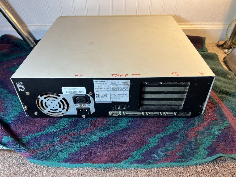 Vintage Packard Bell PB400 Pack-Mate PMX220 Desktop Computer