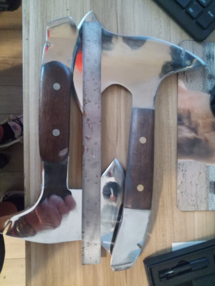 2 Hatchets