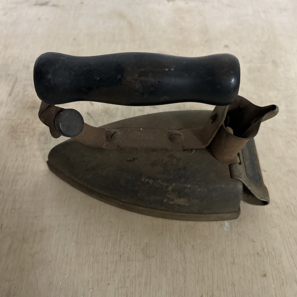 Edison Electric Hotpoint Iron Model R