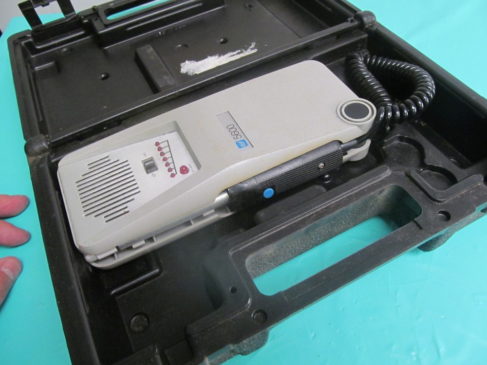 TIF 5600 AUTOMATIC HALOGEN LEAK DETECTOR USED