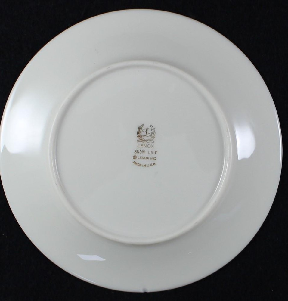 Lenox SNOW LILY 5 Piece Place Setting A+ CONDITION