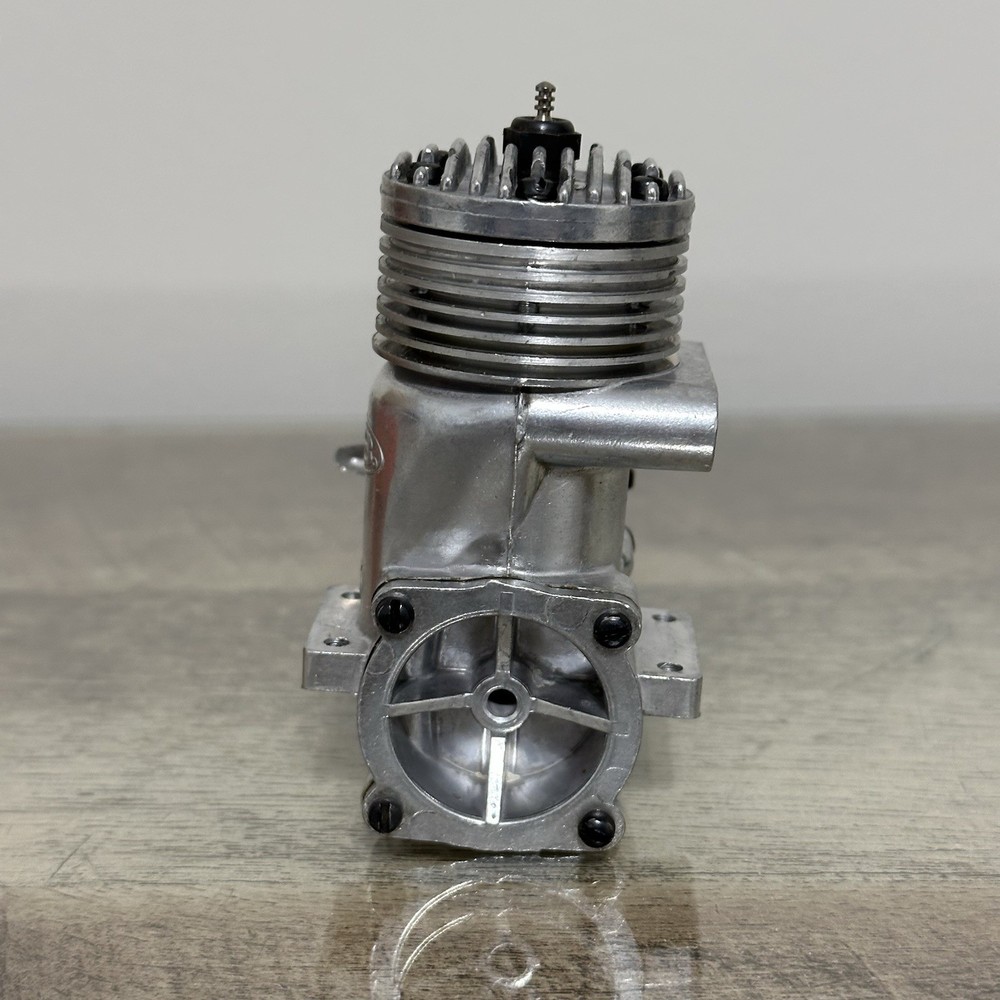 K & B Model Engine Airplane Engine No.7860 .35 R/C Front Rotor Engine Only