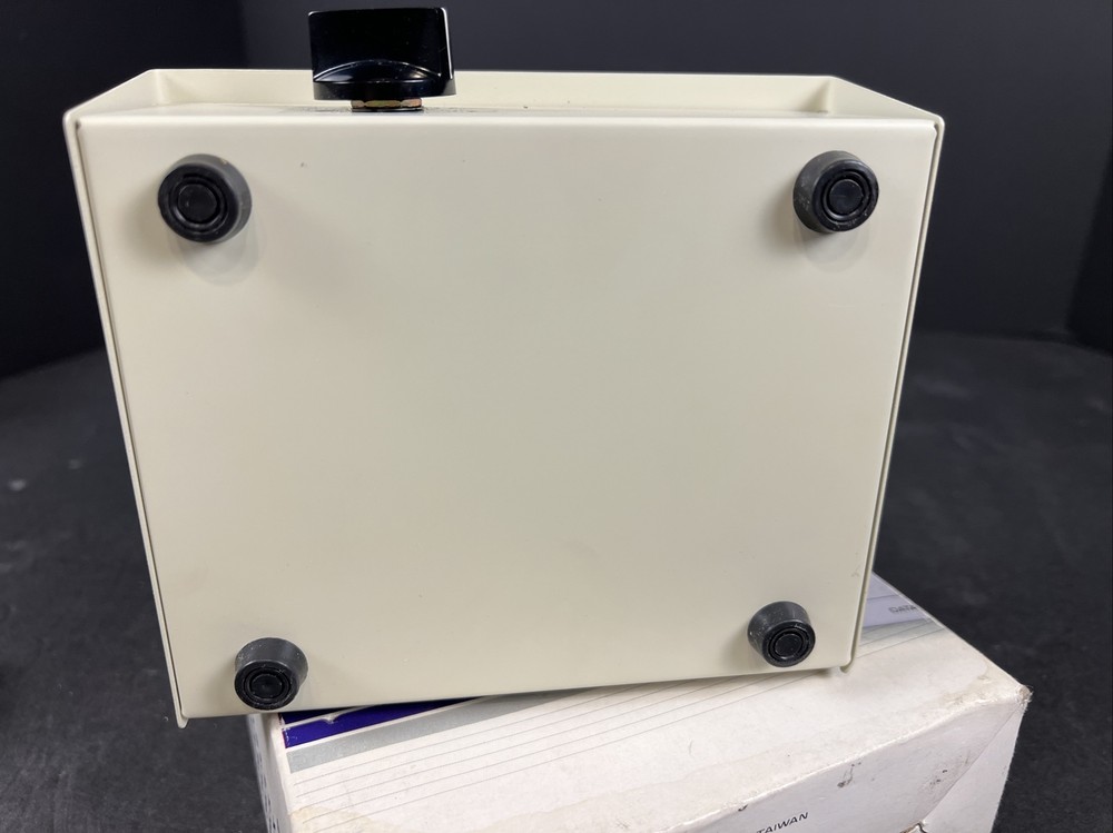 VTG Computer Peripheral Data Transfer A/B Switch SCSI Box 25/2 Unused In Box