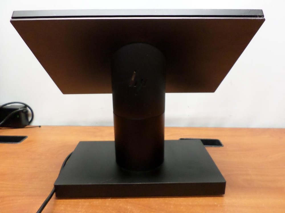 HP ElitePOS G1 14 in. Touch AiO Retail System 141 w/ Basic Connectivity Base