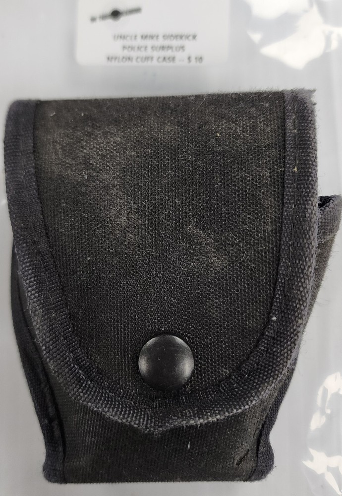 UNCLE MIKE'S SIDEKICK HANDCUFF CASE NYLON DUTY GEAR, PLAIN BLACK