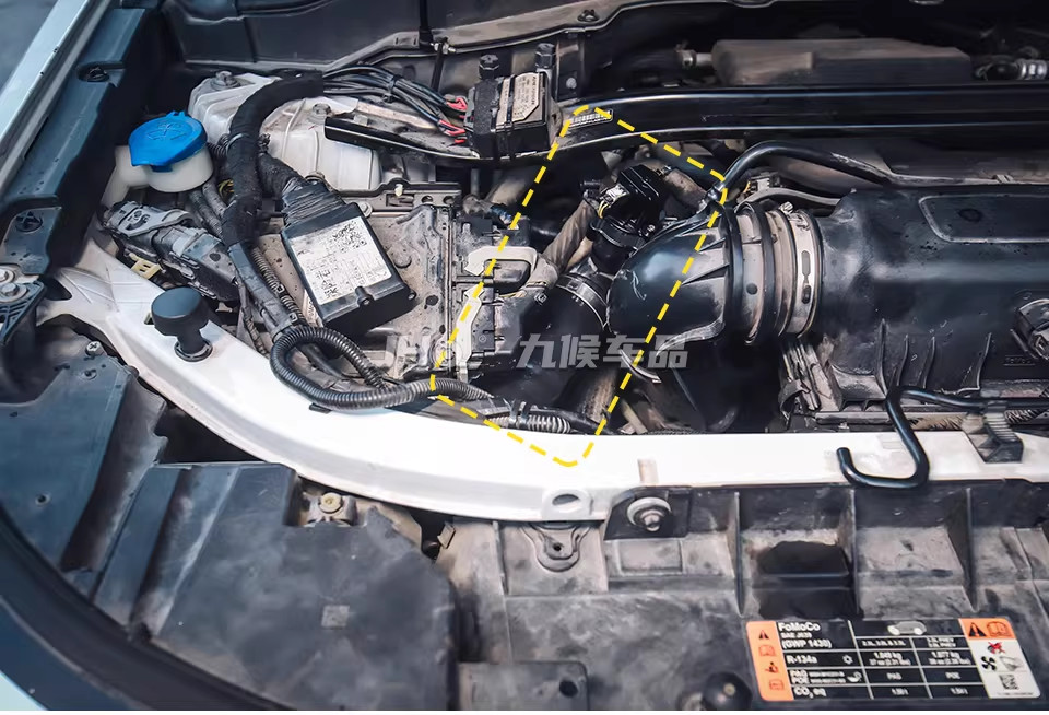 Performance Boost Charge Pipe Silicone For Ford Explorer 2020+ 2.3L Thickened