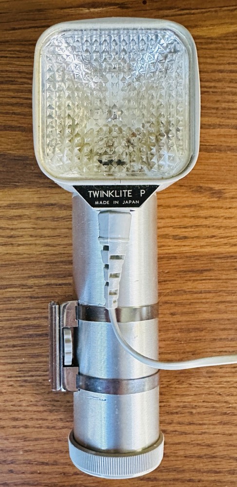 MINICAM TWINKLITE P TRANSISTORIZED ELECTRONIC CAMERA FLASH AS-IS Light Works VTG