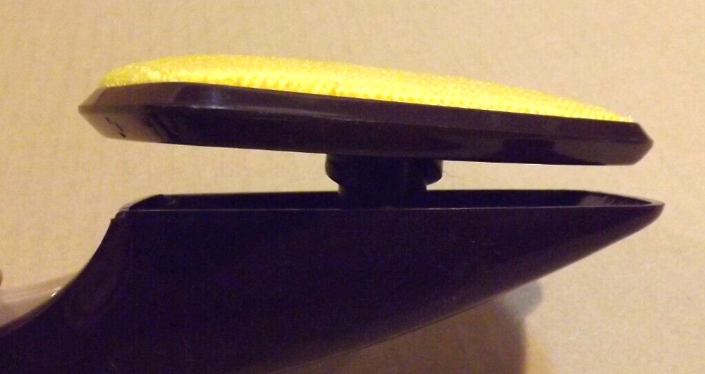 Clothes Lint Brush
