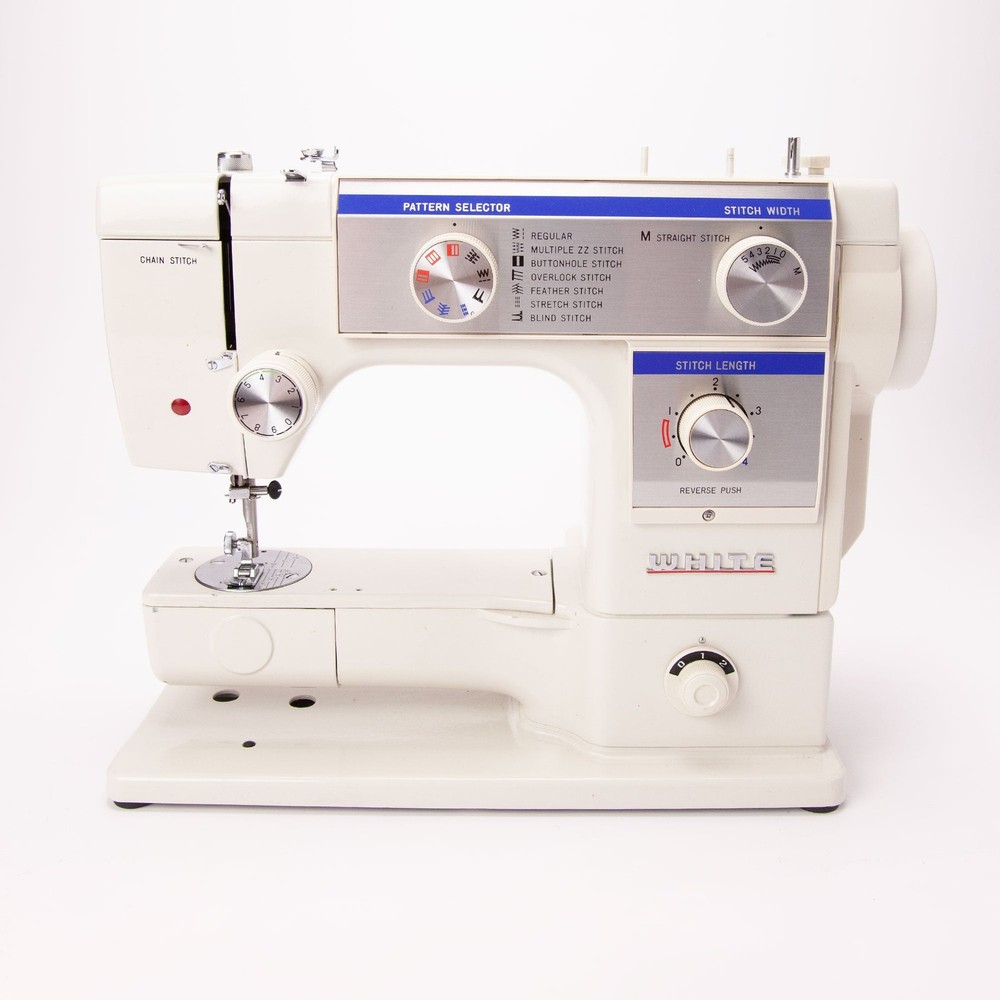 White 742 Sewing Machine Complete Case Accessories