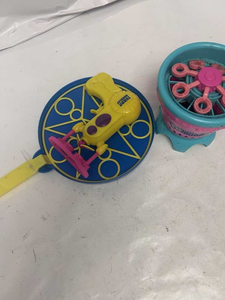 3 misc kids bubble maker toys