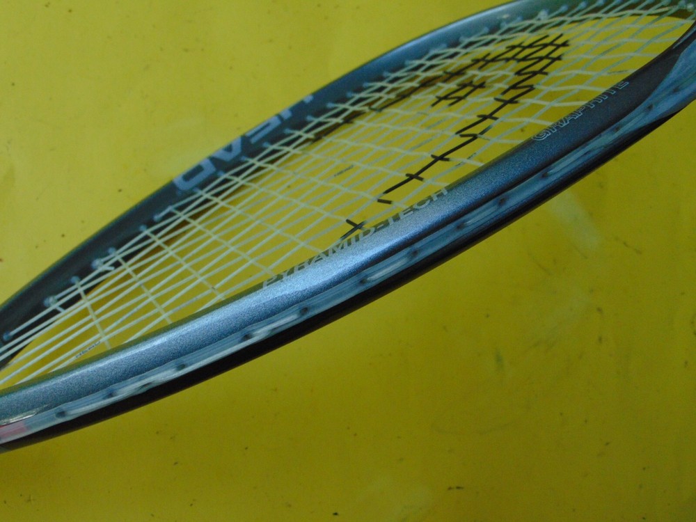 HEAD Club PP190 Pyramid-Tech Graphite Squash Racquet with Carry Case