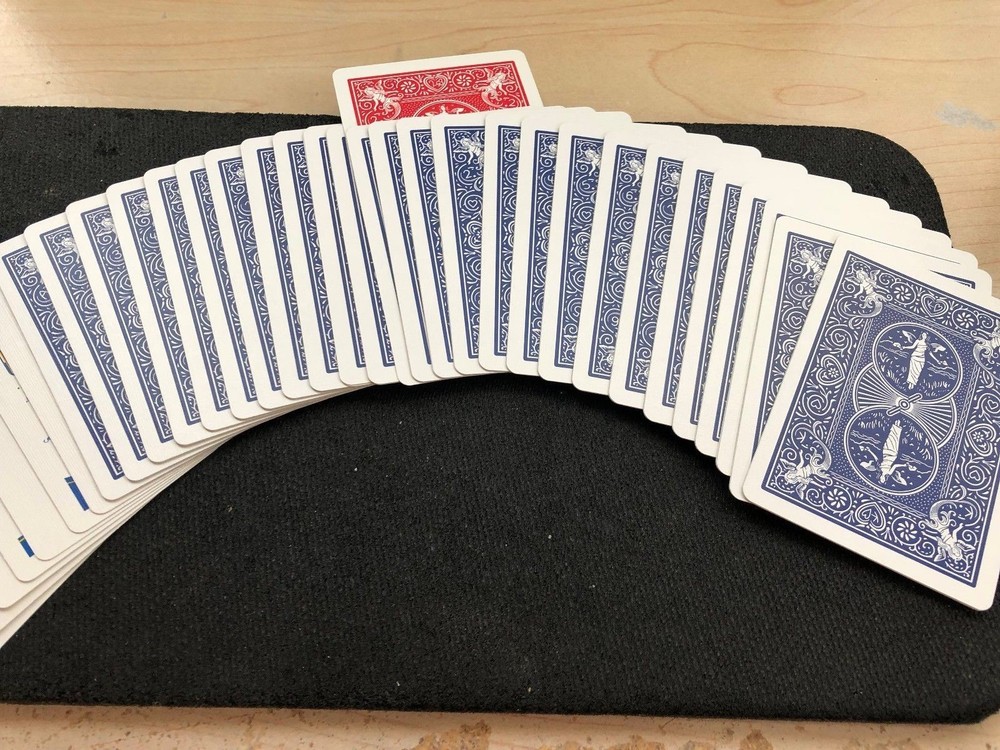 MARKED CARDS  Brainwave Card Deck Red / Blue Bicycle Professional Magic Trick