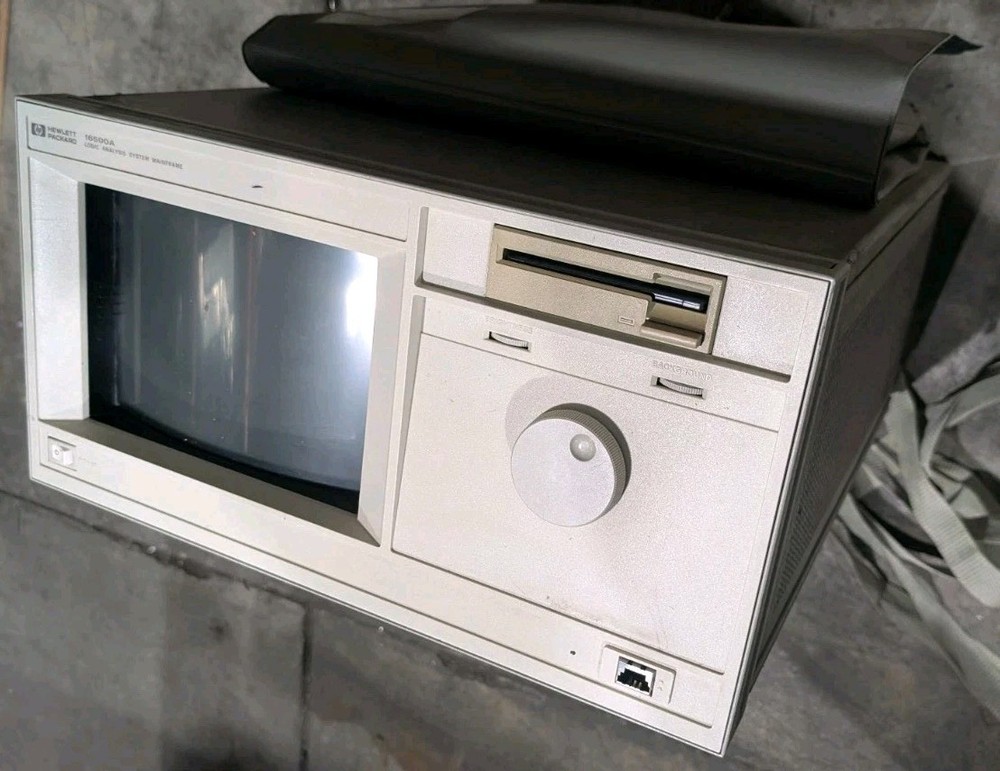 Hewlett Packard HP 16500A Logic Analysis System
