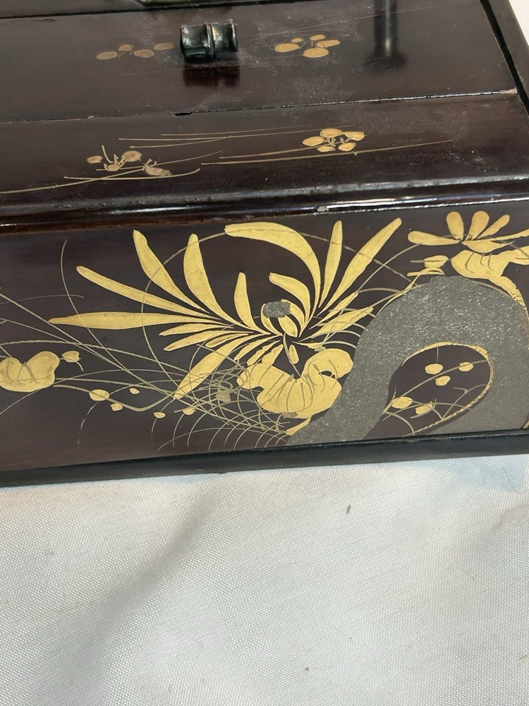Mechanical Cigarette Dispenser Japanese Laquer Box
