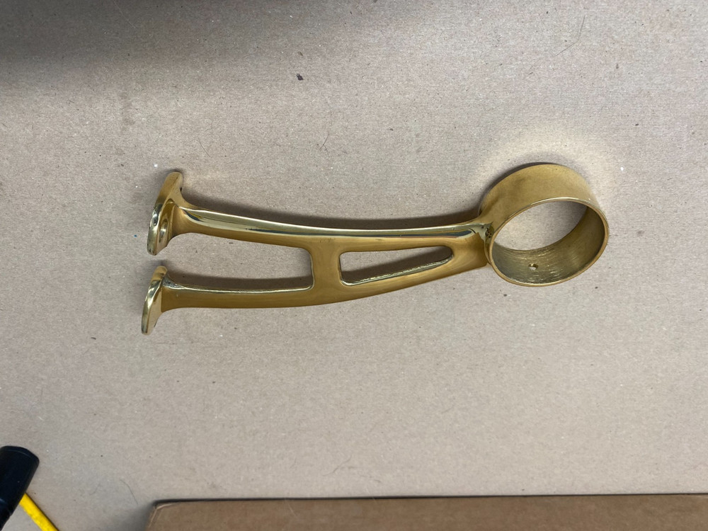 2" brass foot rail bracket