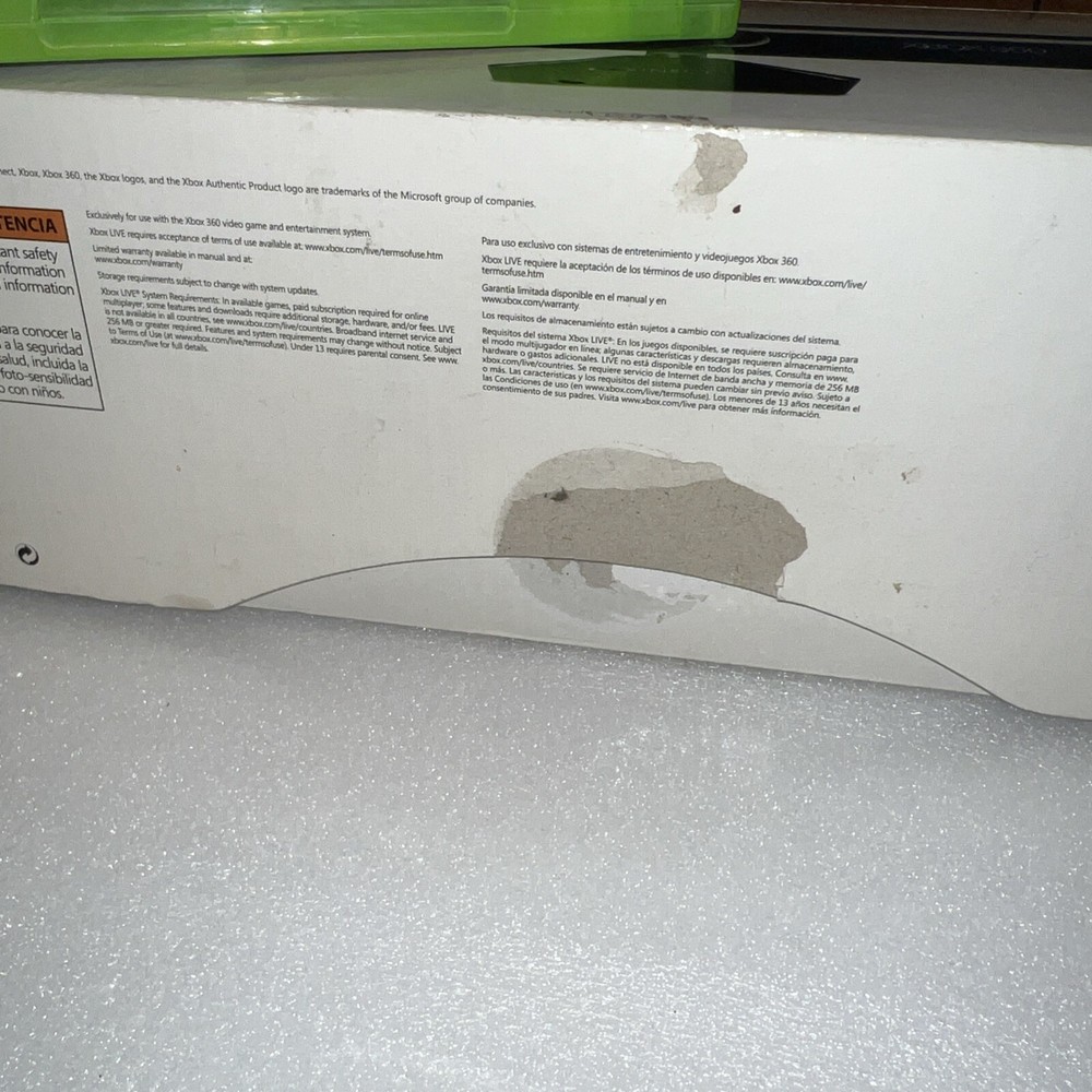 Xbox 360 Kinect Sensor Excellent Condition (2010 Microsoft Corporation)