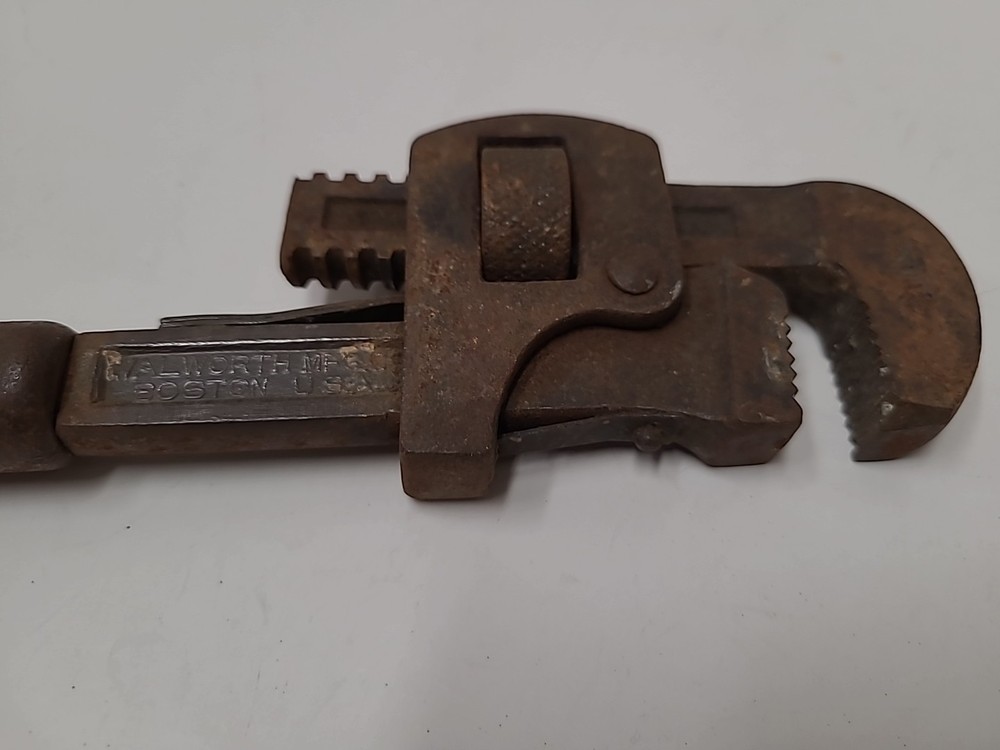 Antique Walworth Wood Handle Pipe Wrench