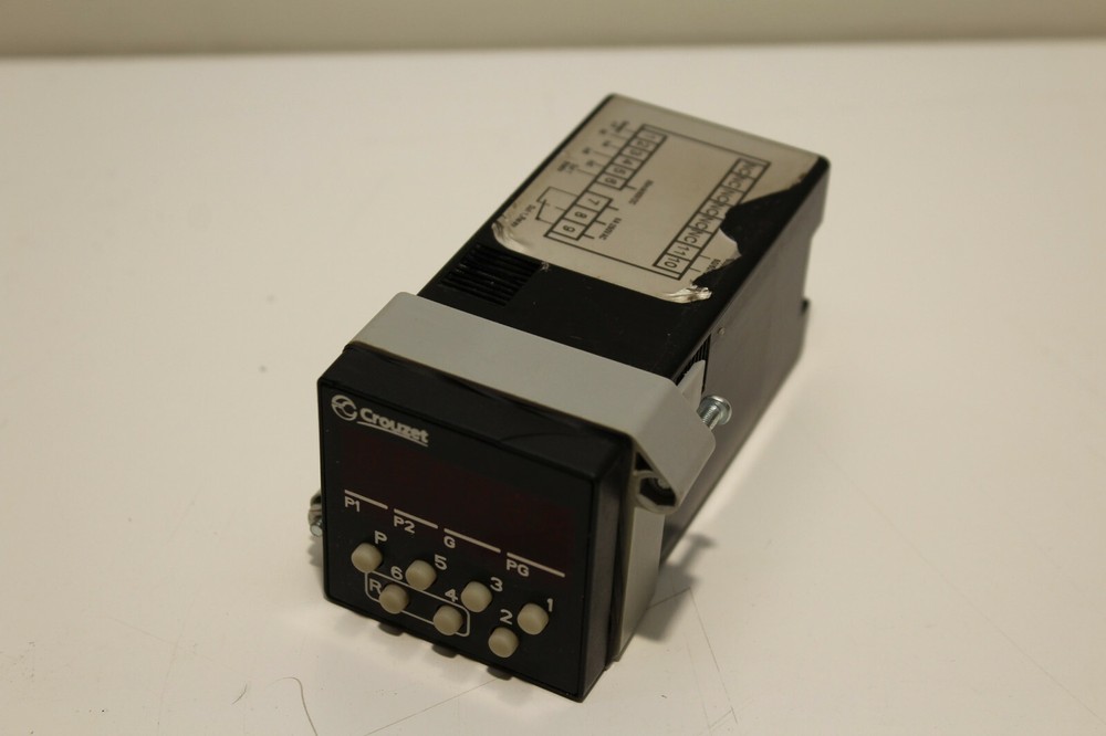 Crouzet 87 620 214 Electronic Counter