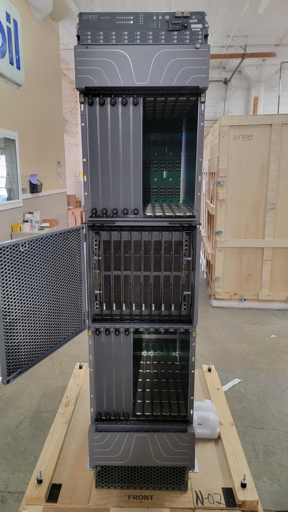 Juniper MX2020-PREMIUM2-DC 80Tbps Router