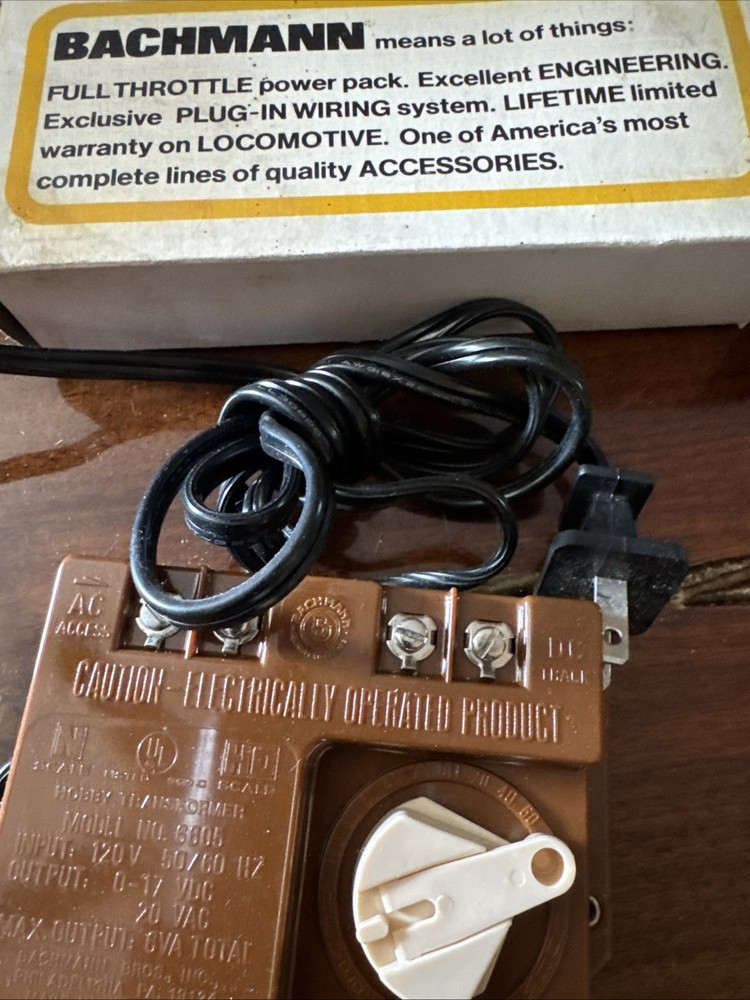 Bachmann HO N Scale Hobby Model Train AC/DC Transformer 6607 120V Power Pack