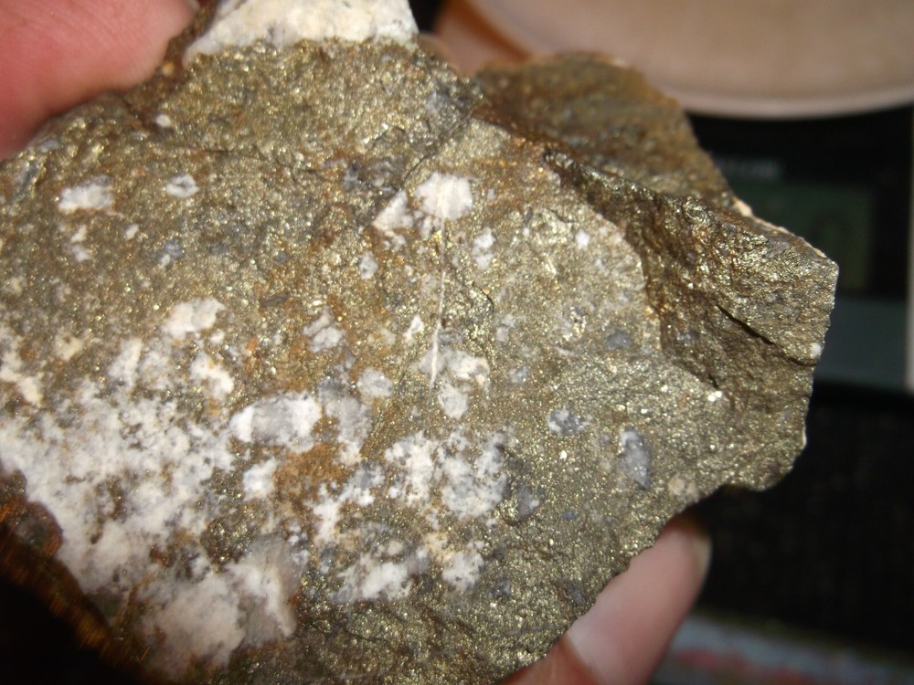 Gold, silver, copper, 230 grams samples ,ore high grade .