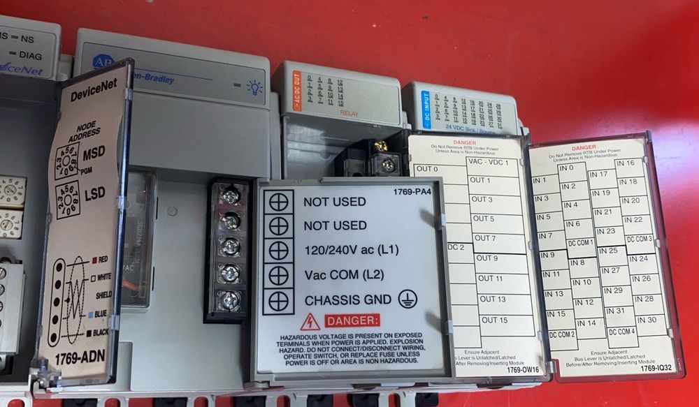 Allen Bradley Compact Logix Rack