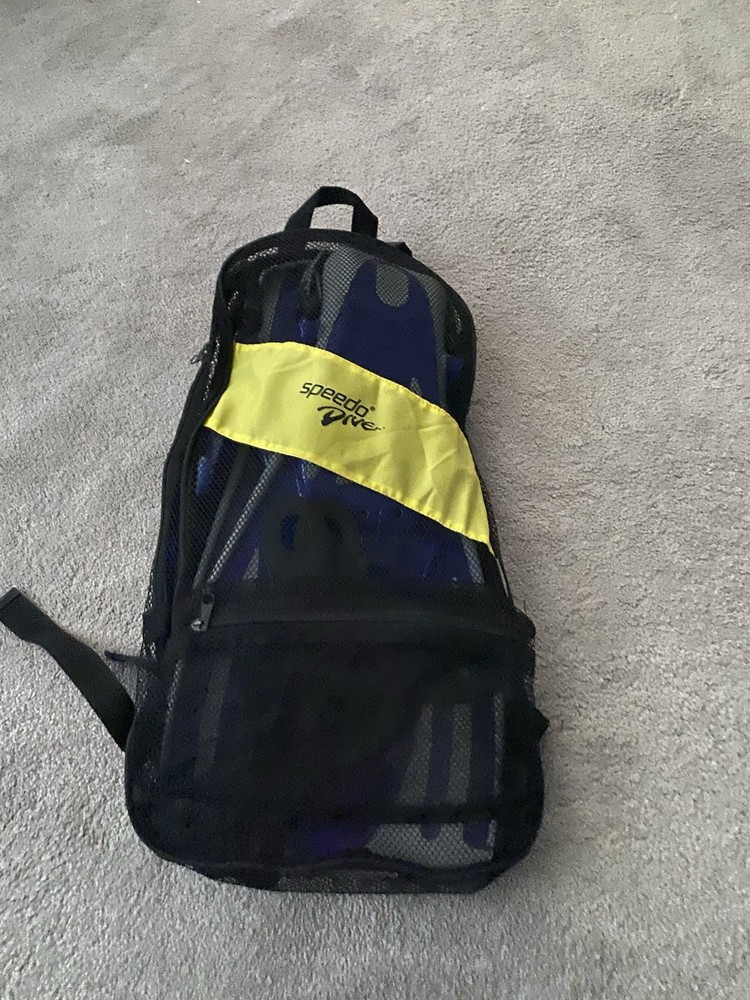 Speedo DIVE Mesh Black Backpack With 20' ADJUSTABLE Flippers & Snorkel Combo