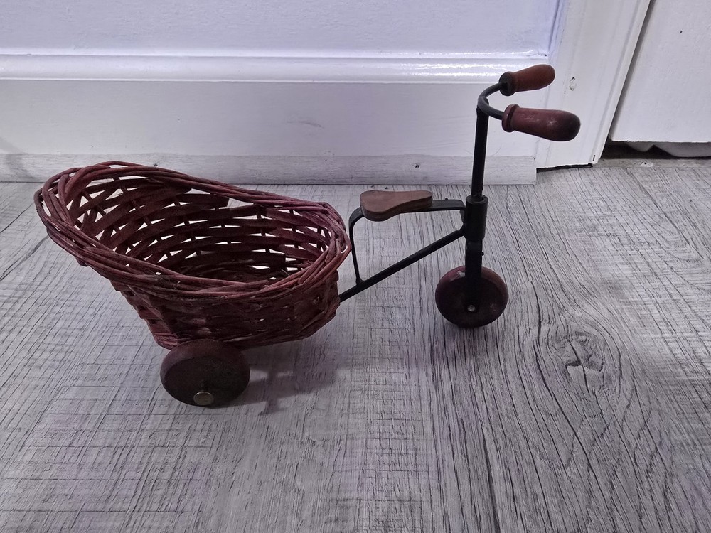 Bicycle Basket Decoration