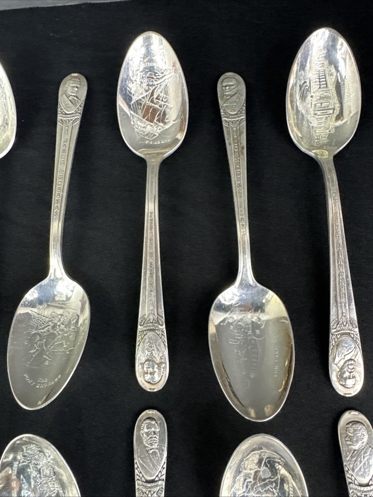 WM Rogers 30 Piece Silverplate Presidential Spoon Set