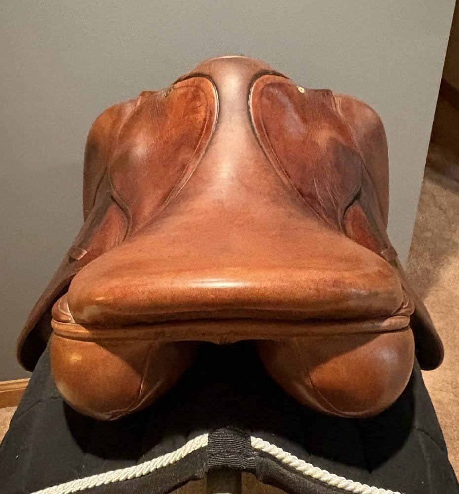 18” County Sensation English Saddle