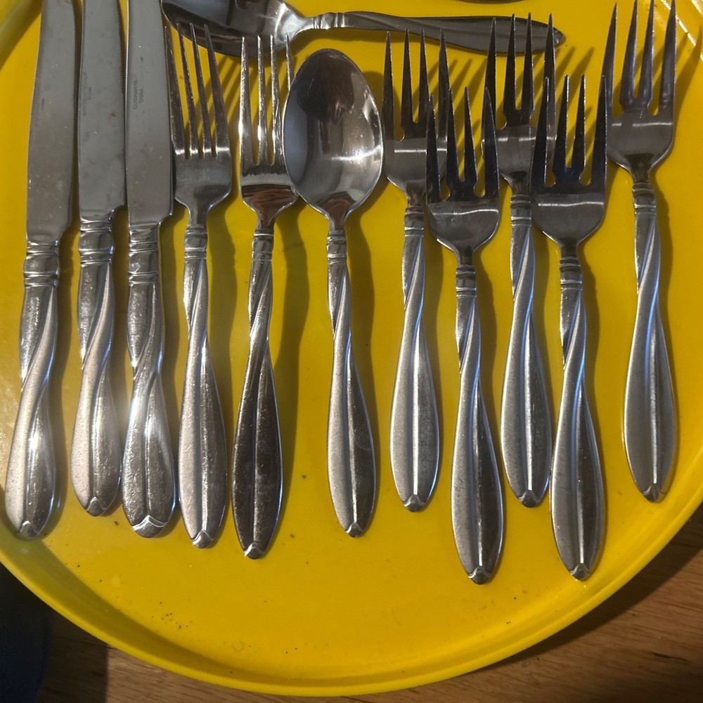 14 Pc International MODERN TWIST Stainless Mixed Flatware Forks Teaspoons