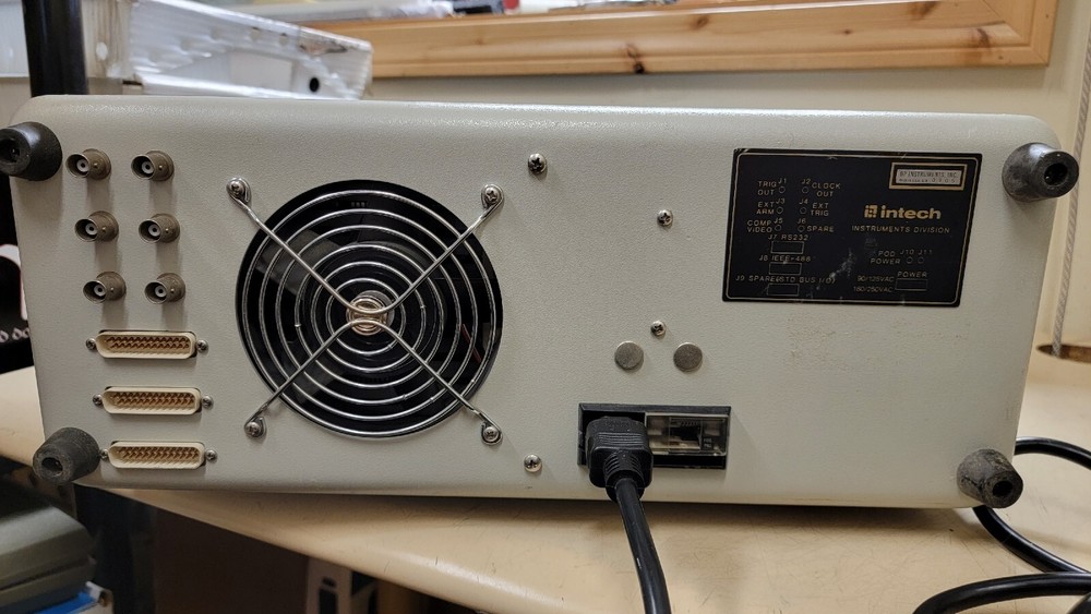 Intech Instruments Division Model D132 Logic Analyzer
