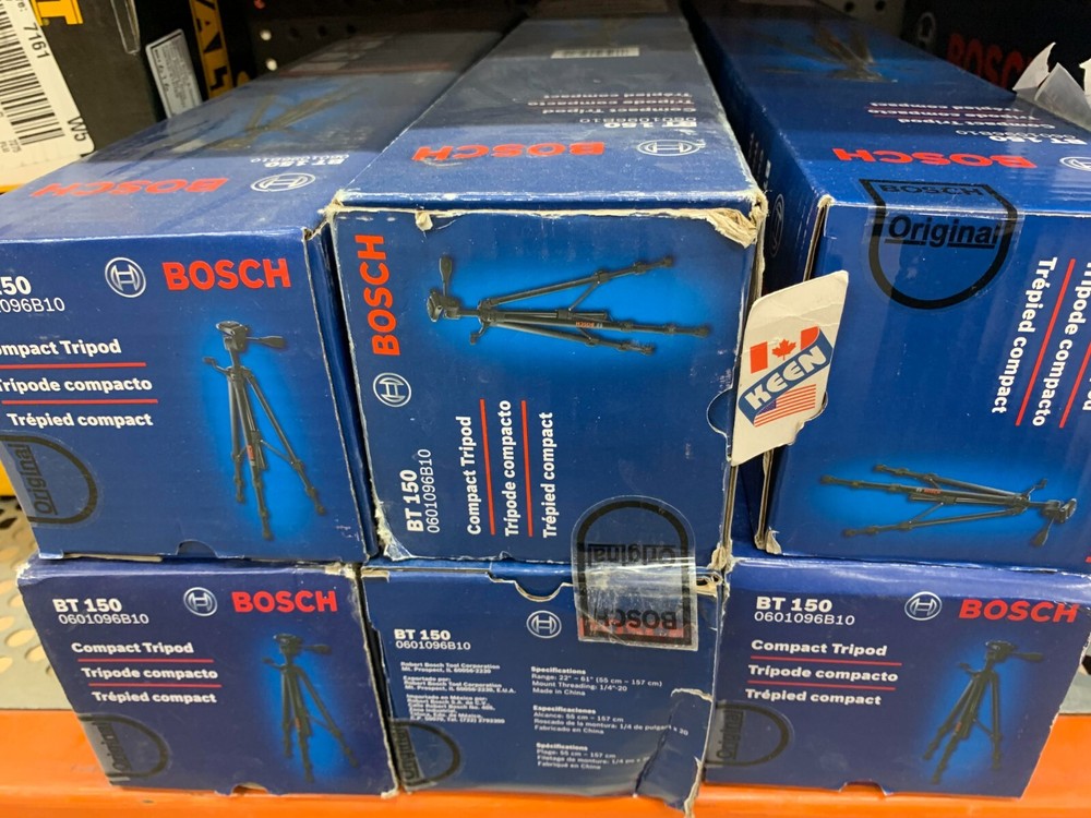Bosch CANADA Compact Tripod with Extendable Height