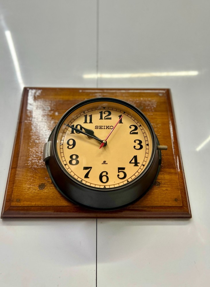Refurbished Dark Brown Antique Seiko Quartz Marine Wall Clock in Solid Metal