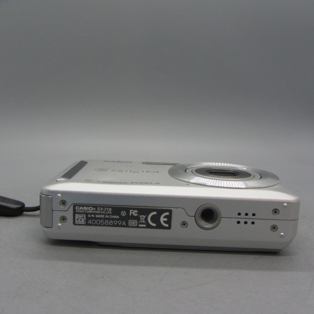 Casio Digital Camera Exilim EX-Z19 9.1MP Silver Tested