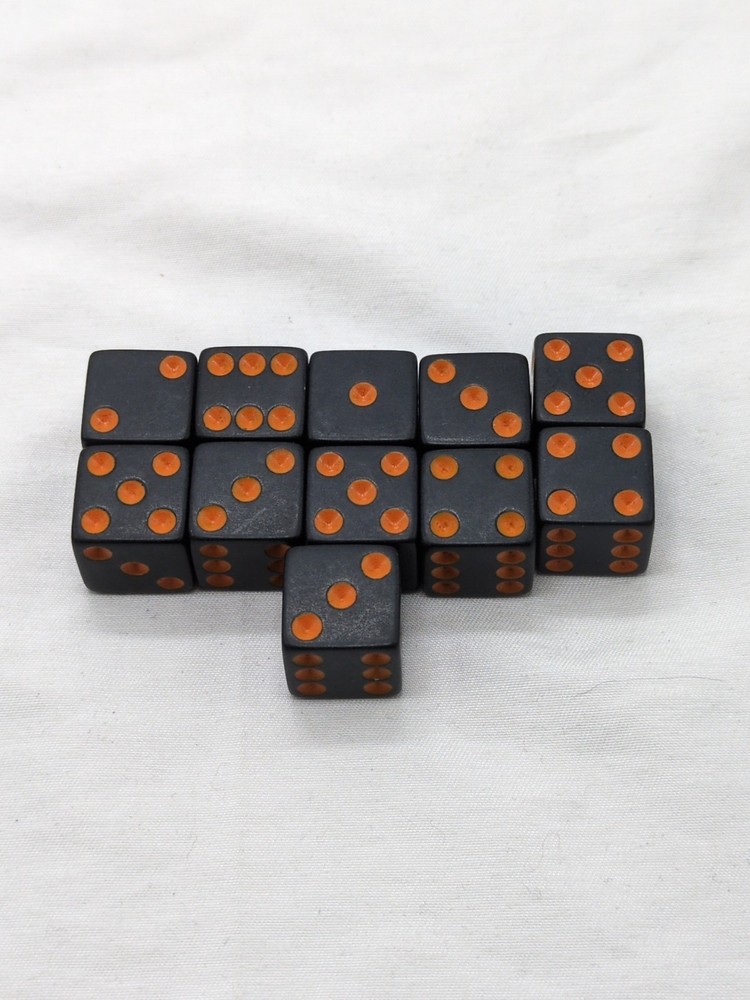 (21) Kill Team Red And Black Dice