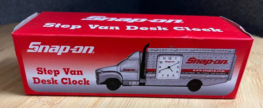 Snap-on Step Van Desk Clock with new battery