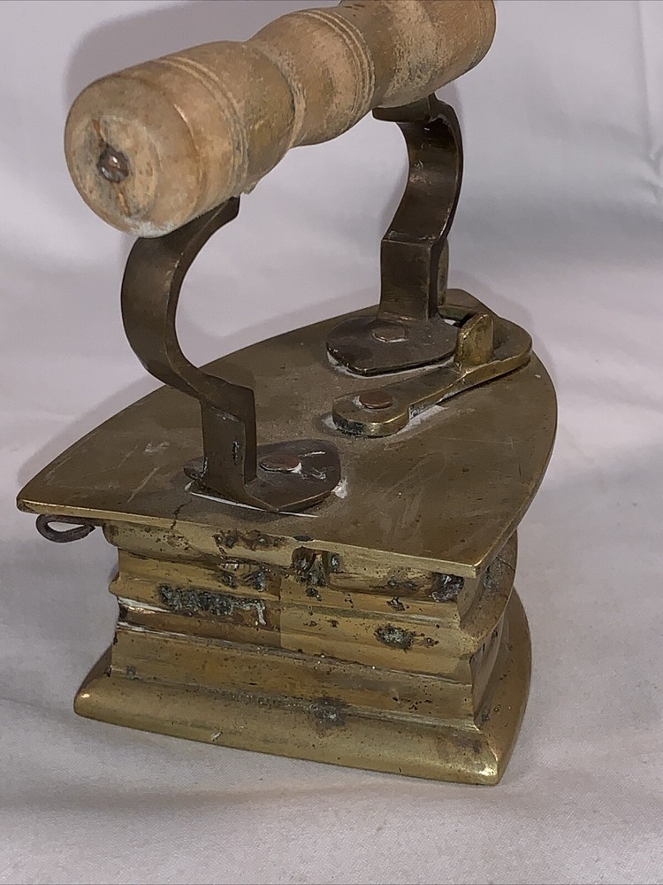 ANTIQUE SOLID BRASS COAL IRON 1800’s EXCELLENT CONDITION