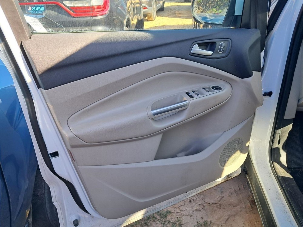 Fuse Box Engine Fits 17 ESCAPE 4813408