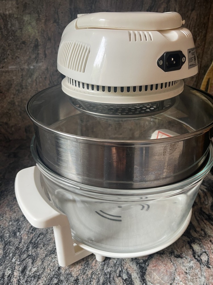 Shef Counter Top 12-Quart Size Halogen Oven,1200W,complete Set, Preowned