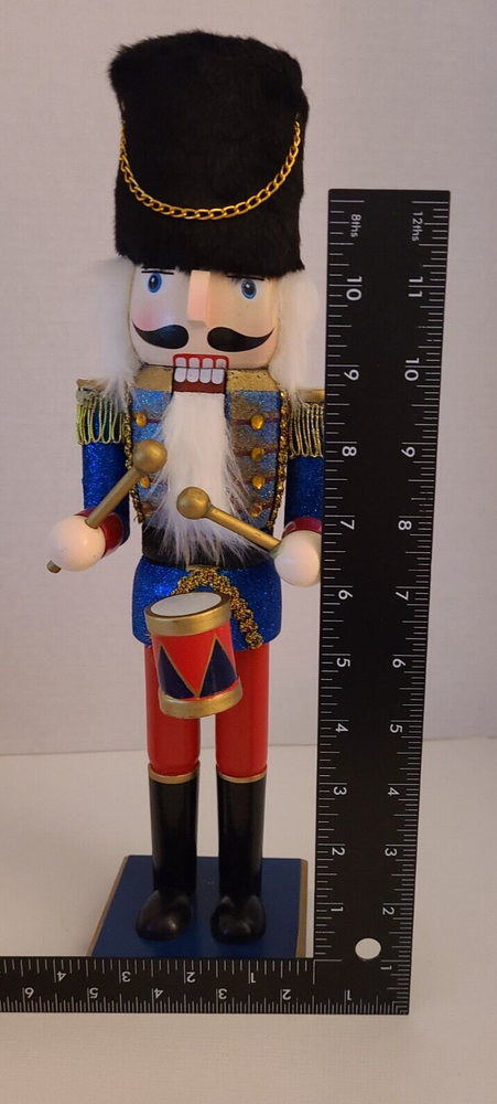 Royal Marching Military Drummer WOODEN NUTCRACKER