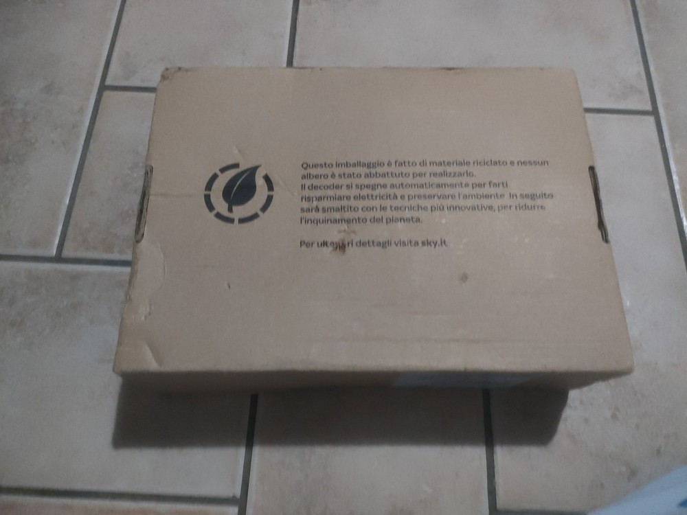 Sky HD decoder Mod. DZS3001NS in Original Box Working