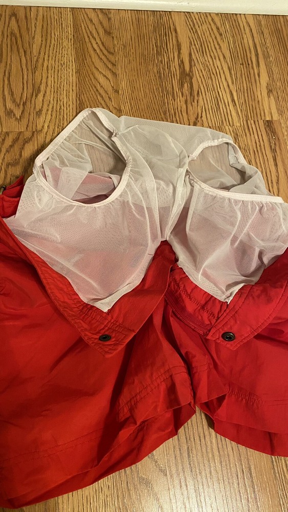 red Turk Trunk Size Medium