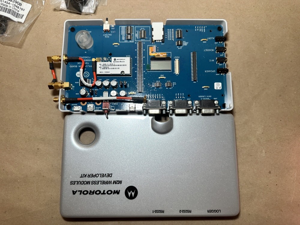 Motorola M2M Wireless Modules Developer Kit w/ Extras | Silver