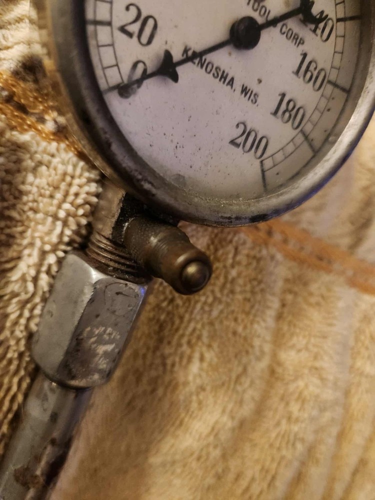 vintage Snap On compression guage with pressure relief button