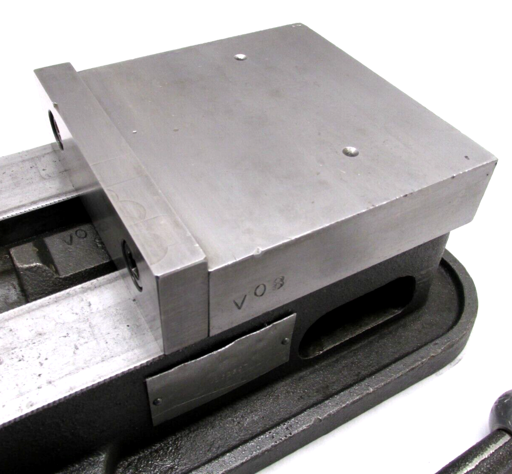 KURT ANGLOCK 6" MILLING MACHINE VISE w/ JAWS & HANDLE - #D60
