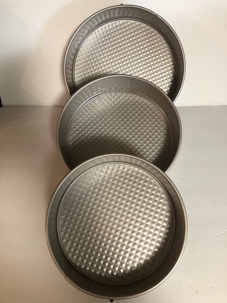 WILTON PERFECT PERFORMANCE PLUS 3 Pc SPRINGFORM SET NONSTICK BAKEWARE